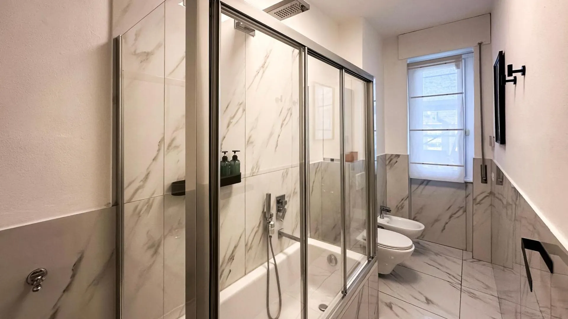 Elegante 80Mq Vicino Sempione Apartment Milan 0*,  Italy
